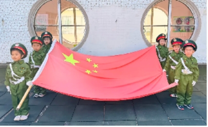 夏季饮食安全,守护健康成长|幼教中心(舜耕校区)中一班主题升旗仪式